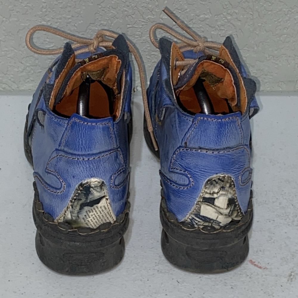 TMA EYES Distressed Blue Leather Newspaper Cutout Shoes Ankle Boots Booties 9.5 - Picture 3 of 8
